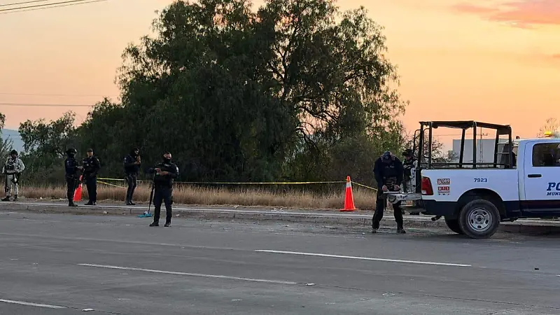 Hallan esqueleto en el Eje Juan Pablo II-5